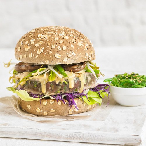 Burger de Atún con col lombarda y shiitake